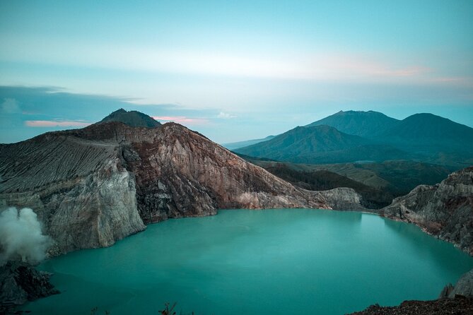 Mount Ijen Crater Trekking Tour from Bali - The 3-kilometer climb before sunrise