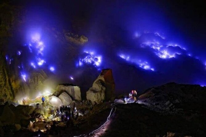 Mount Ijen Volcanic Crater Overnight Trip from Bali - The crater descent is the hard part