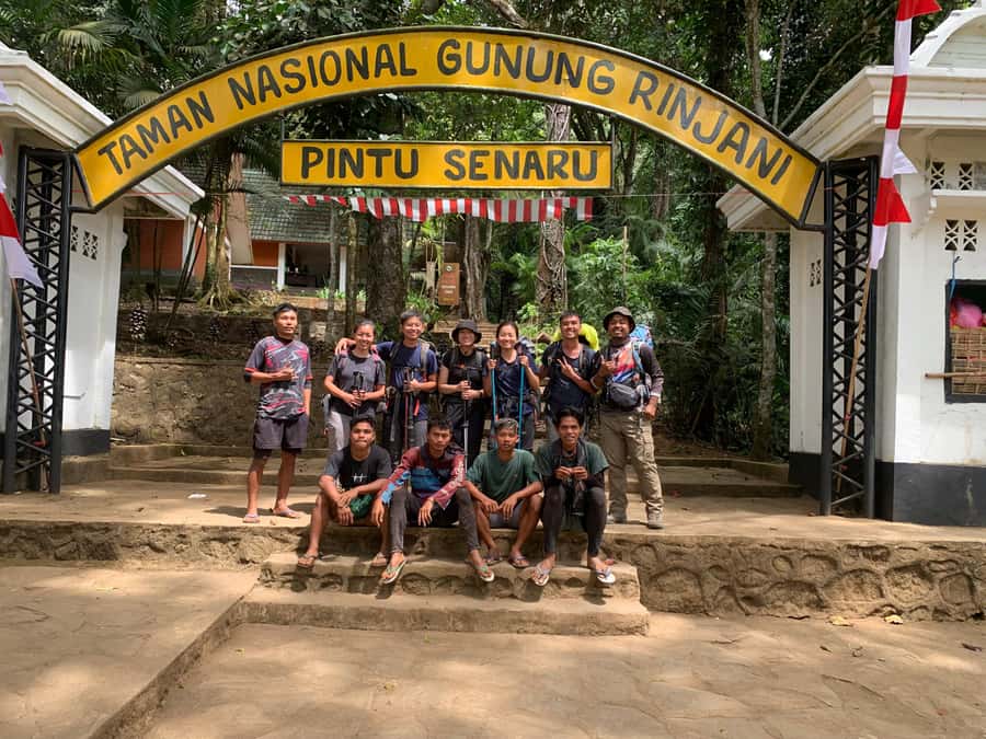 Mount Rinjani 2-Day Trek to Senaru Crater Rim - Day two: sunrise, forest, and the descent to Senaru