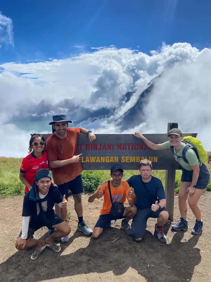 mount rinjani 3D/2N summit,lake.hot spring and crater rim - The 3 a.m. climb to Rinjani’s 3,726-meter summit