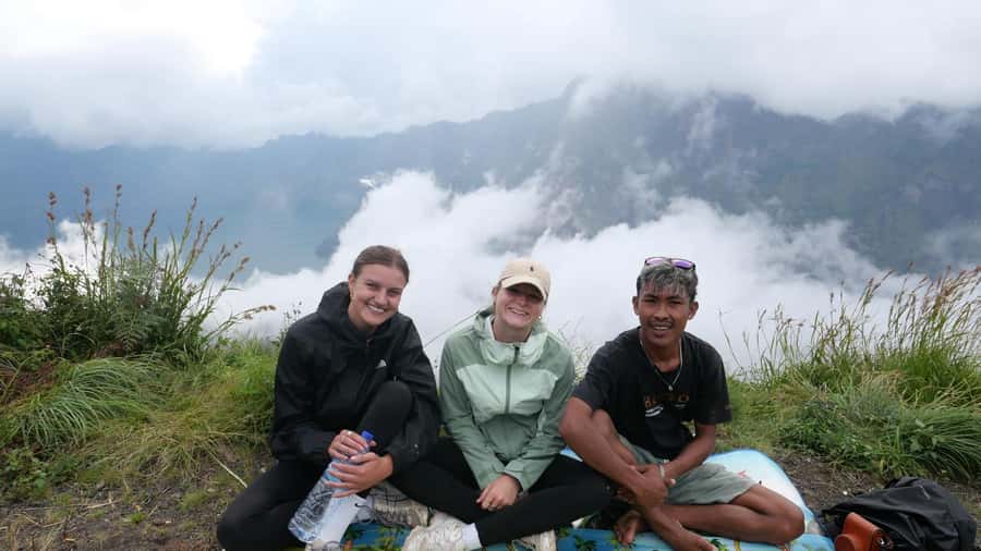 Mount Rinjani: 3D2N Summit, Lake & Senaru Crater Rim - Day two: the 3,726-meter summit before breakfast
