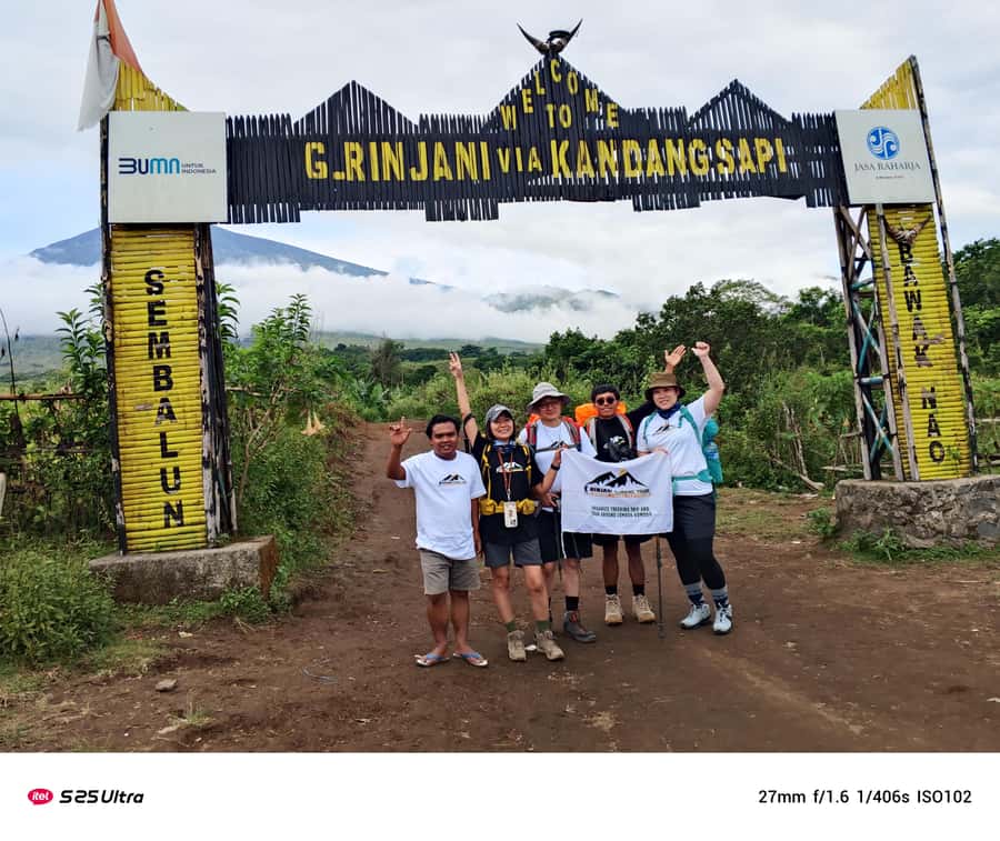 Mount Rinjani: 3D2N Summit, Lake & Senaru Crater Rim - Guides, porters and the practical side of camp