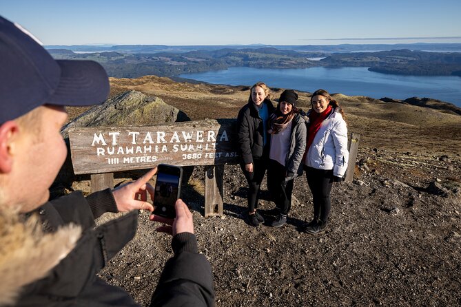 Mount Tarawera Volcanic Adventure by Helicopter - The 20-minute flight over Rotorua
