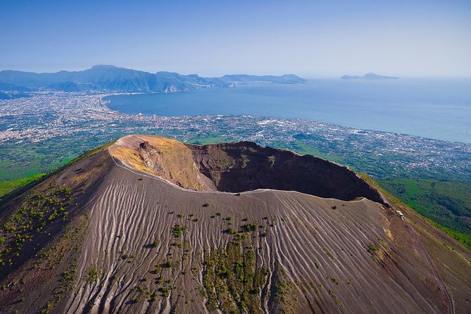 Mount Vesuvius & Wine Tasting with Lunch Private Tour from Amalfi Coast - Wine and olive oil at Cantina del Vesuvio