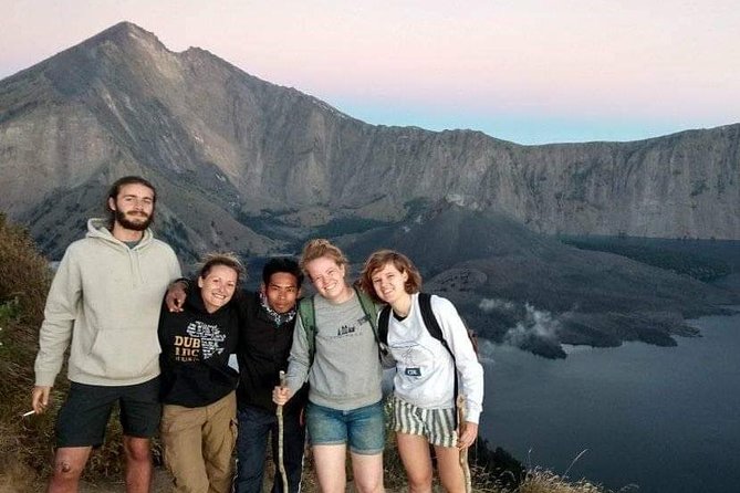 Mt. Rinjani 2D1N Senaru Crater Rim - Day one: seven hours from Senaru into the forest