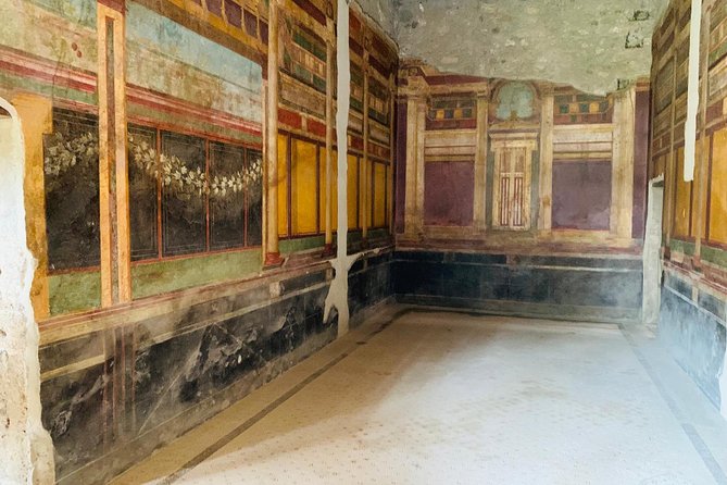 Mt Vesuvius and Pompeii Tour by Bus from Sorrento - The lunch stop requires careful planning