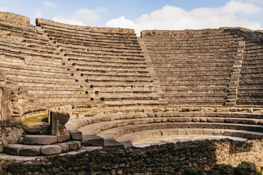 Naples: Pompeii and Mt. Vesuvius with Lunch and Wine Tasting - Transport Back to Naples