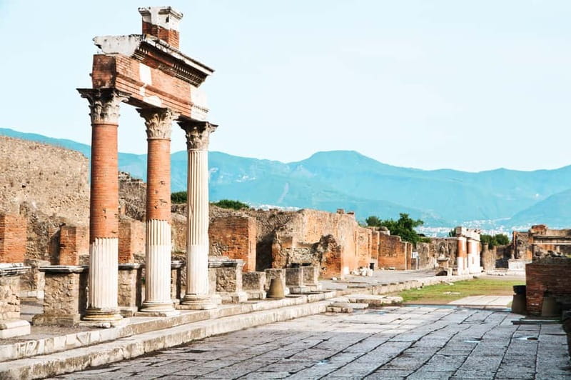 Naples: Pompeii and Vesuvius Day Trip - Reaching the crater of Mount Vesuvius