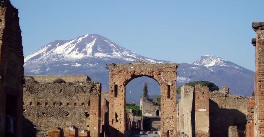 Naples: Pompeii, Herculaneum and Mt. Vesuvius Private Tour - Mount Vesuvius: crater views and a tough uphill walk