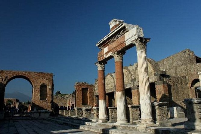 Naples: Pompeii, Herculaneum, and Vesuvius Tour by Minivan - Pompeii: a two-hour introduction to the buried city
