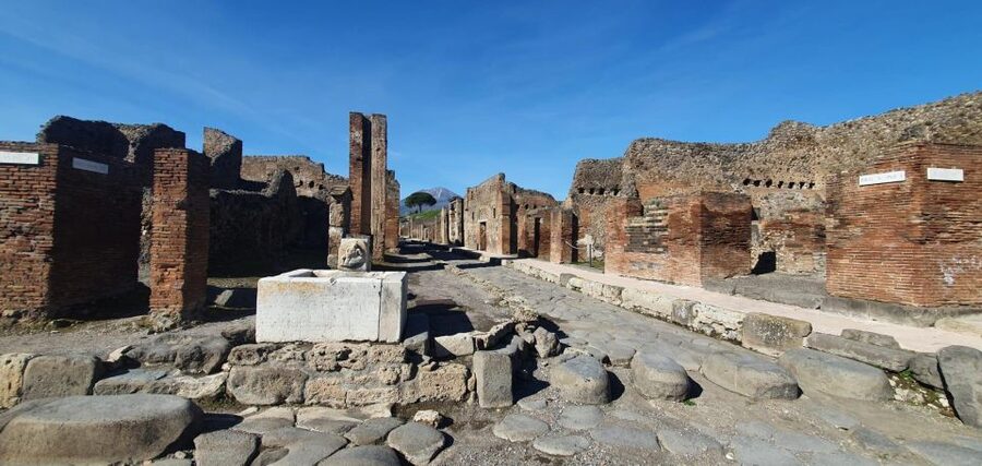 Naples: Pompeii & Mt. Vesuvius Day Trip with Tickets & Lunch - How much time do you really get?