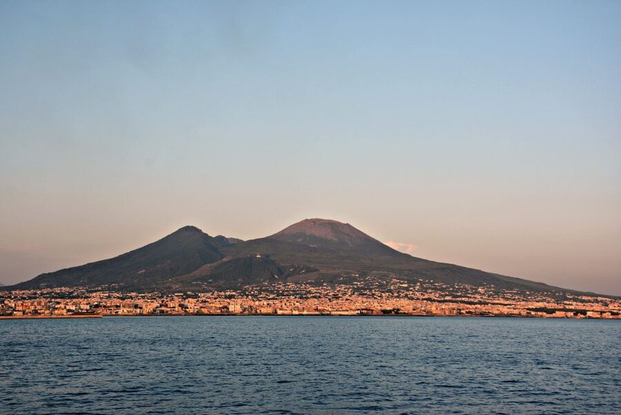 Naples: Vesuvius Half-Day Trip with Lunch and Wine Tasting - Walking toward the crater
