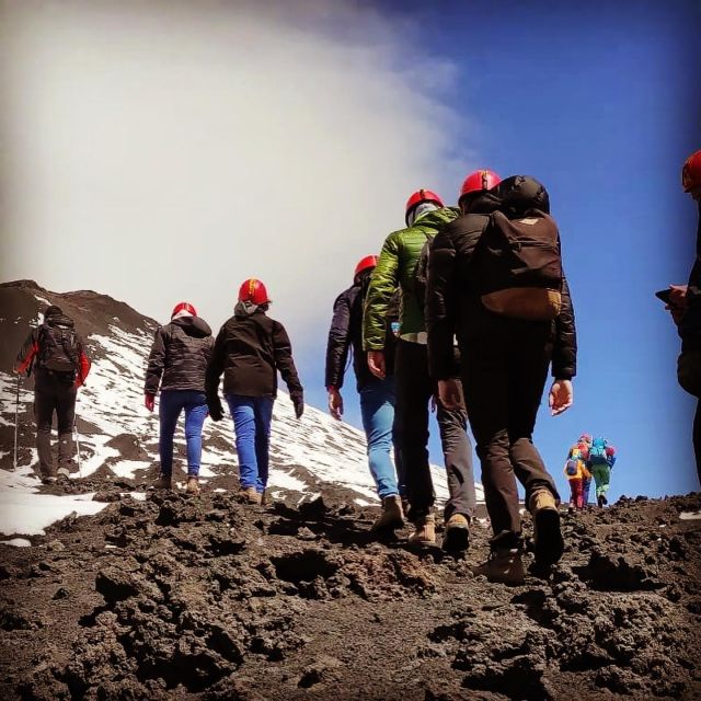 Nicolosi: Excursion Etna Craters at 3000 mt. - Why guide quality matters on this mountain