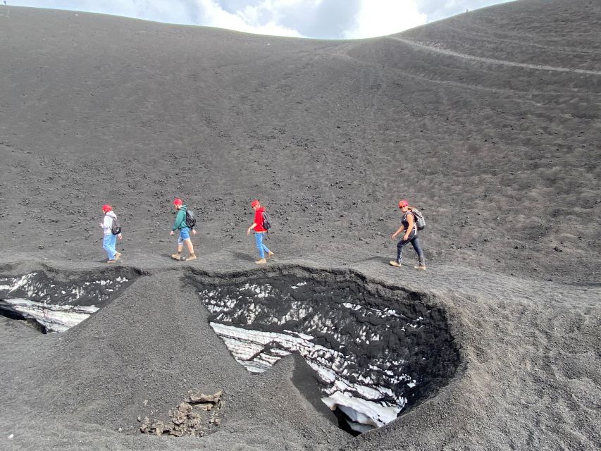 Nicolosi: Excursion Etna Craters at 3000 mt. - The cable car to 2,500 meters costs extra