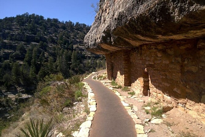 Northern Arizona Meteor Crater and Walnut Canyon from Phoenix - Private Tour - Winslow: from Eagles lyrics to La Posada