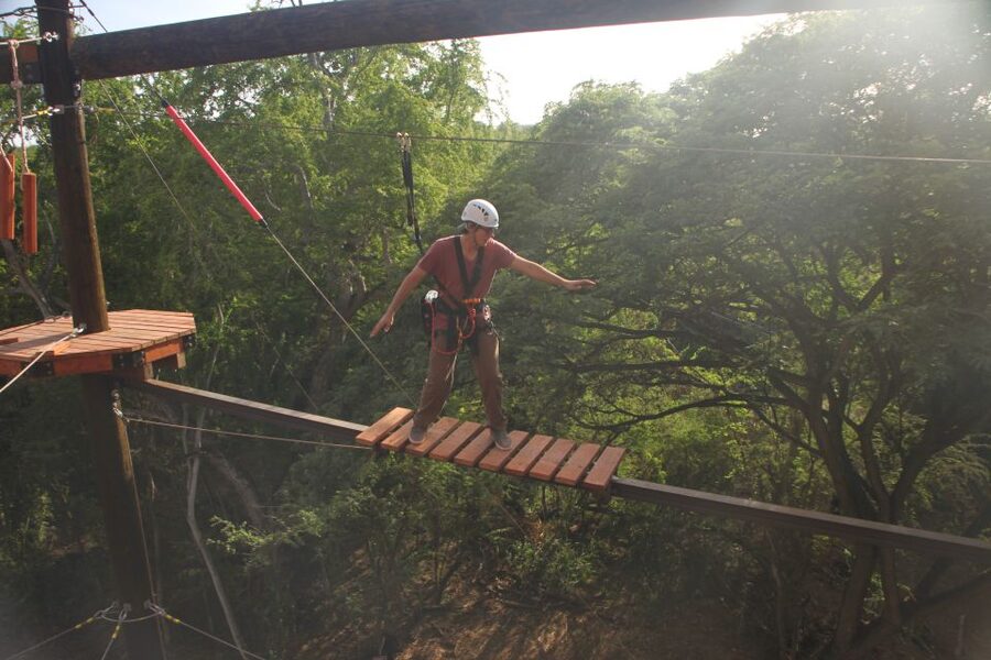 Oahu: Coral Crater Challenging Adventure Course - The guide can change the mood
