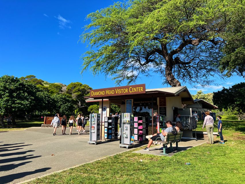 Oahu: Diamond Head Crater Trailhead Transfer & Entry Fee - Key points at a glance