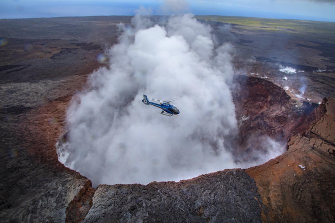 Oahu to Big Island : Big Island Volcano Helicopter Tour & Hilo 1 Day Tour - King Kamehameha Statue: a brief Honolulu beginning
