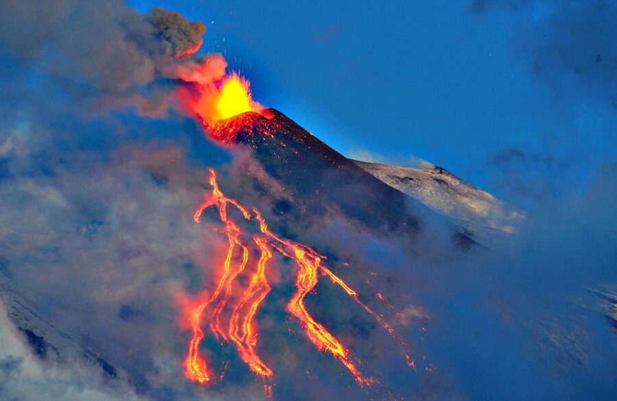 Palermo/Cefalù: Mount Etna and Taormina Day Trip - Why this 12-hour route works