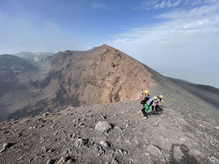 Piano Provenzana: Mount Etna Hiking Trip to 3,380 Meters - Walking from about 2,965 meters to the Central Crater