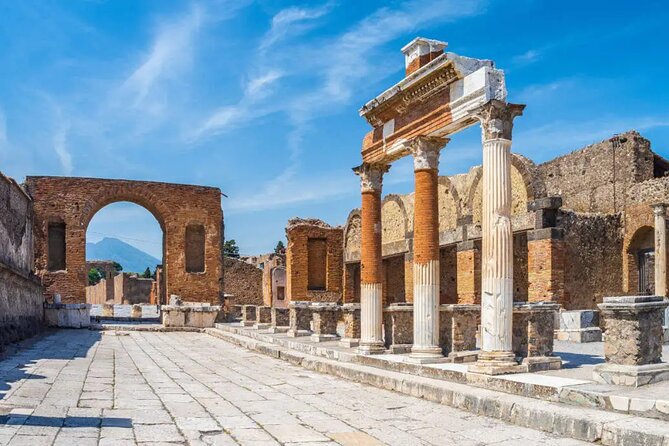 POMPEI & VESUVIUS TOUR from NAPLES (tickets and Hotel Pick-up INCLUDED) - Pickup in Naples starts the day on the right foot