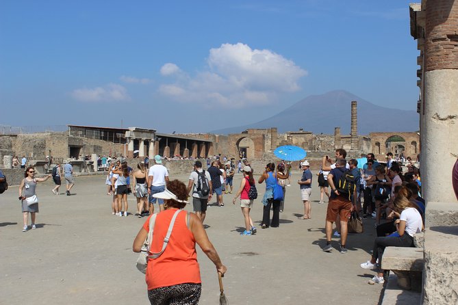 Pompeii and Vesuvius from Naples. Private activity - What to bring and what not to bring