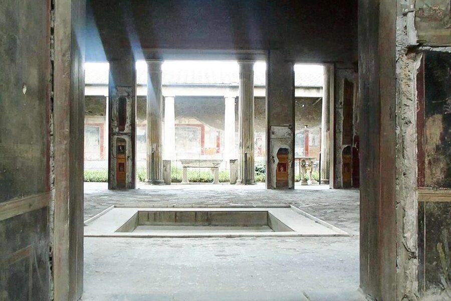Pompeii and Vesuvius Full-Day Tour from Amalfi Coast - Meeting the minibus along the Amalfi Coast