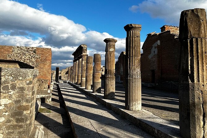 Pompeii and Vesuvius Hike Small Group Priority Access from Naples - Pompeii with an archaeologist for two hours