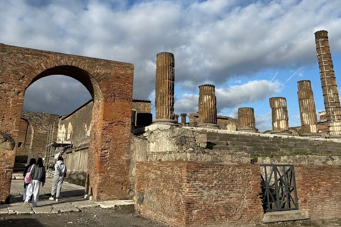 Pompeii and Vesuvius Private Tour from Naples - What the private format really means