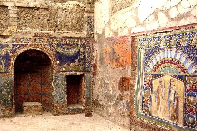 Pompeii Herculaneum and Vesuvius small group tour - Herculaneum’s better-preserved details