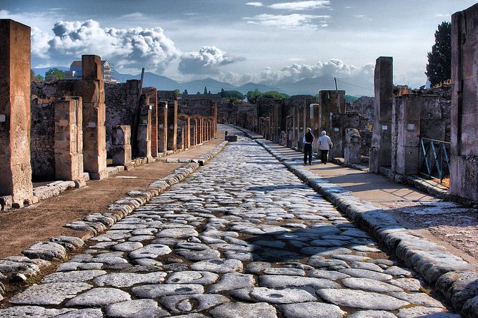 Pompeii Ruins & Wine Tasting with Lunch on Vesuvius with Private Transfer - Private pickup makes the day easier