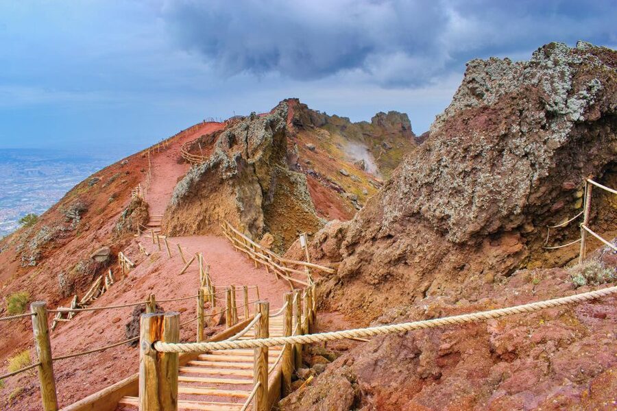 Pompeii & Vesuvius - The final walk to the Vesuvius crater
