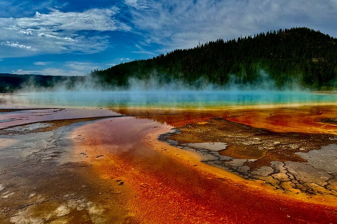 Private All-inclusive Yellowstone Lower Loop”The Volcano” Tours - The Grand Canyon of the Yellowstone in three dramatic views