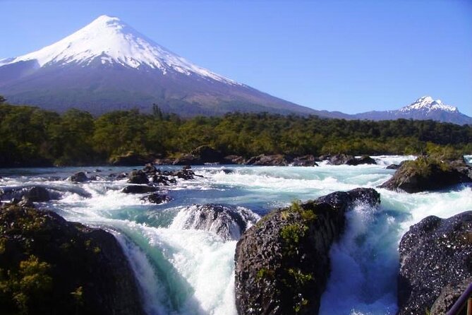 Private Day tour Petrohue Falls, Osorno Volcano & Puerto Varas - Puerto Varas for lunch, shops, and lake views