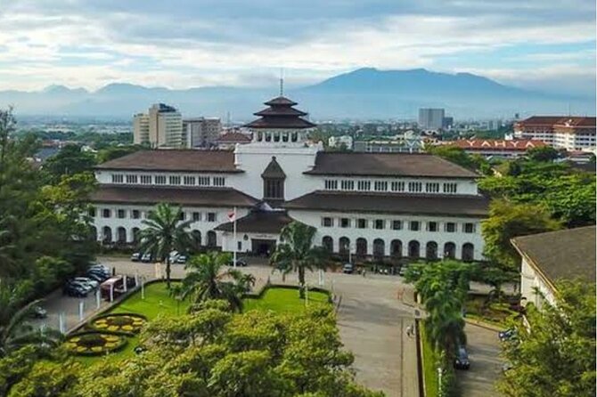 Private Guided Volcano and Stony Bubble Tour in Bandung - Key Points at a Glance