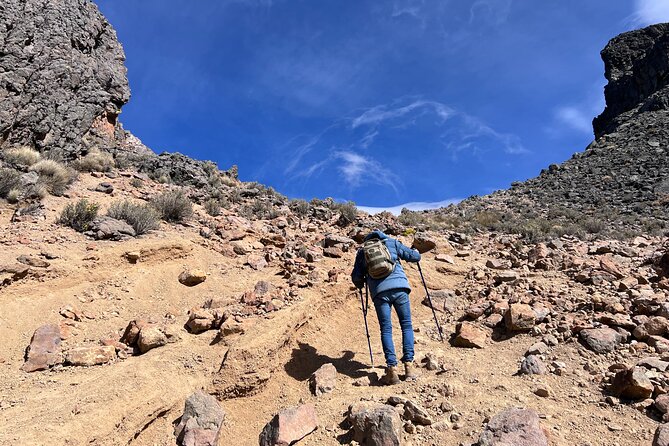 Private Hike next to volcano at 14800 ft. from Mexico city - The rough seven-kilometer road to La Joya