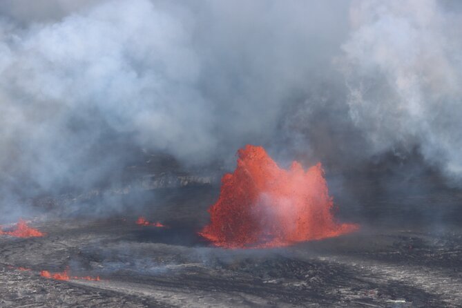 Private Tour from Hilo to Hawaii Volcanoes Natl Park Mercedes Van - Thurston Lava Tube, a short walk into the past