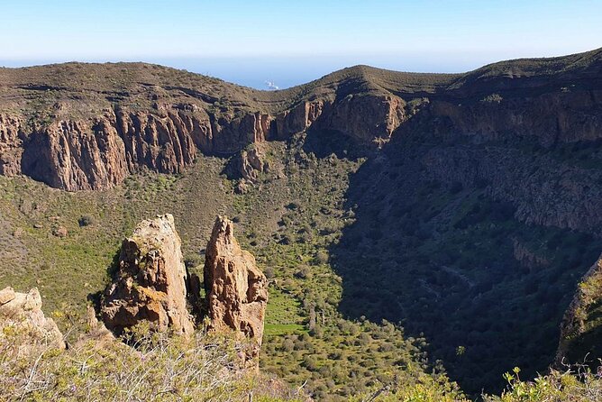 Private Tour of Gran Canaria Volcano and Canary Wine tasting - Walking down into Caldera de Bandama