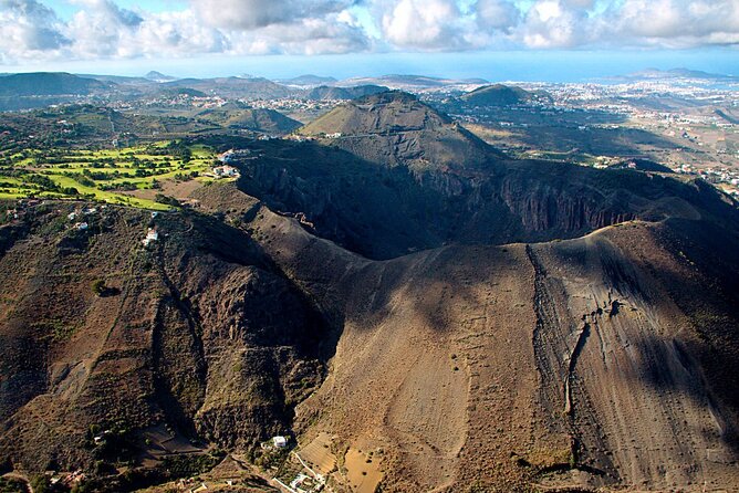 Private Tour of Gran Canaria Volcano and Canary Wine tasting - Taking in the view from Pico de Bandama