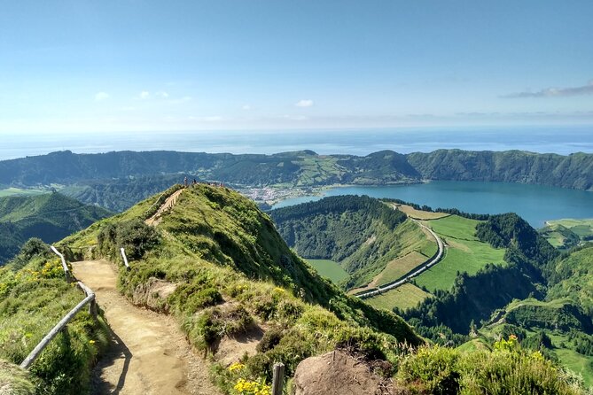 Private Van Tour Half Day Volcanic Lake Sete Cidades - Key points at a glance