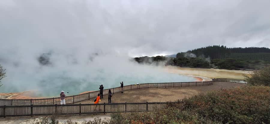 Private VIP Luxury Auckland - Rotorua Geothermal Wonderlands - Leaving Auckland beneath the Sky Tower