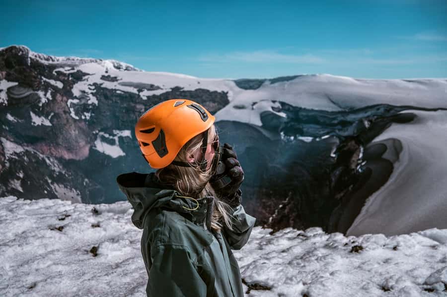 Pucón: Villarrica Volcano Climb - Reaching 2,847 meters and looking into the crater