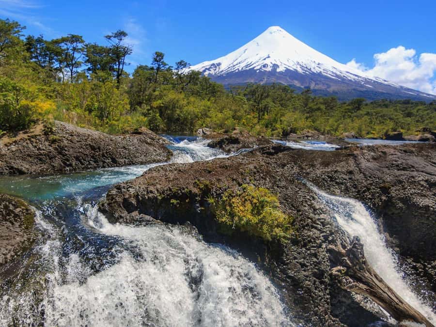 Puerto Varas: Osorno Volcano Day Trip by Air-conditioned Van - The drive from Puerto Varas through Ensenada