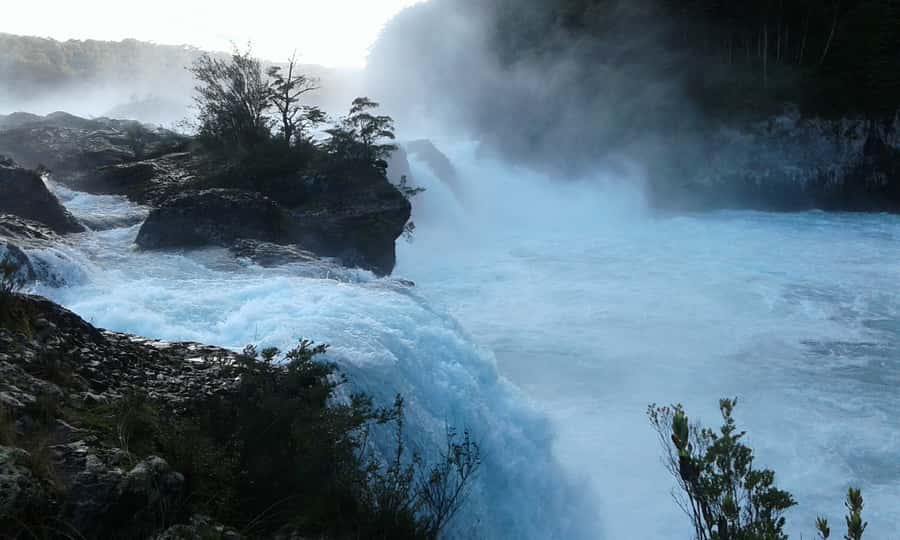 Puerto Varas: Osorno Volcano, Petrohue Falls Full-day Trip - From Lake Llanquihue to Ensenada