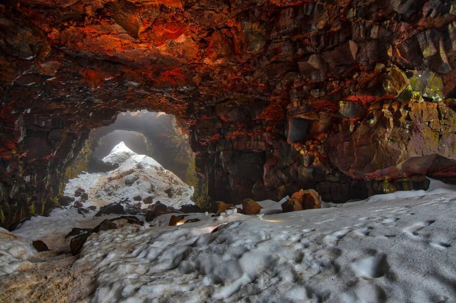 Raufarhólshellir Lava Tunnel: Underground Expedition - Starting at the lava tunnel entrance