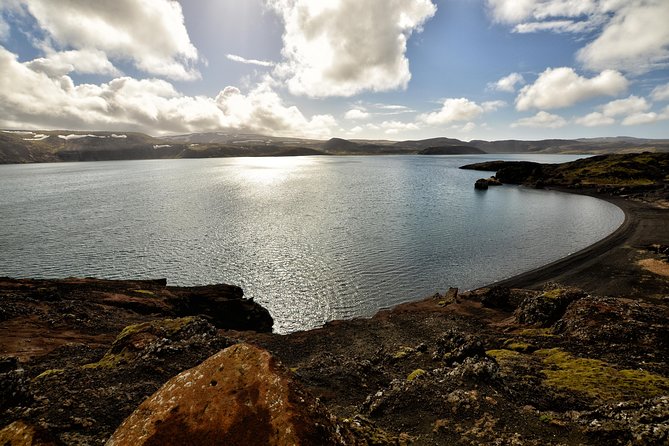 Reykjanes Geopark Small-Group Tour with Airport Transfer - Gunnuhver and the ghost behind the steam