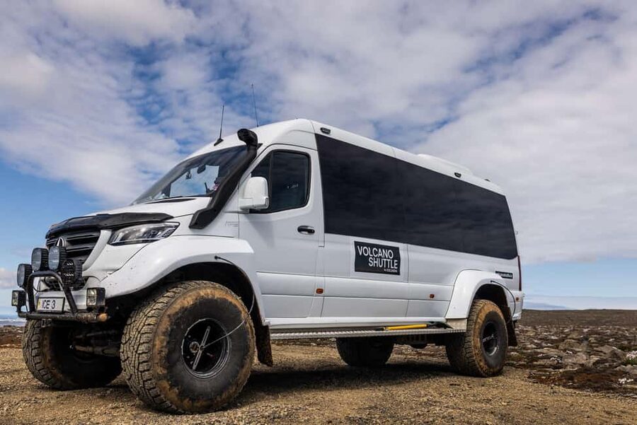 Reykjanes Peninsula: Super Jeep Volcano Shuttle Tour - Second stop: Fagradalsfjall and the volcanic setting