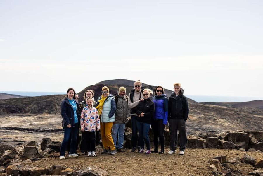 Reykjanes Peninsula: Super Jeep Volcano Shuttle Tour - The guide can make or break the 100 minutes