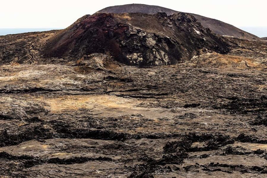 Reykjanes Peninsula: Super Jeep Volcano Shuttle Tour - What to wear and bring