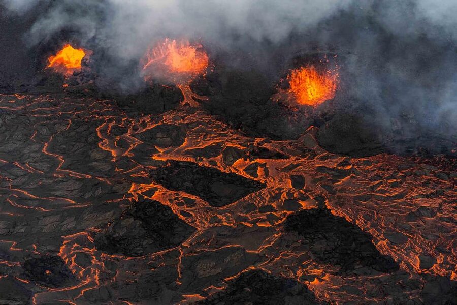 Reykjavik: 45-Minute Volcano Sightseeing Helicopter Tour - Thirty minutes over Reykjanes Peninsula